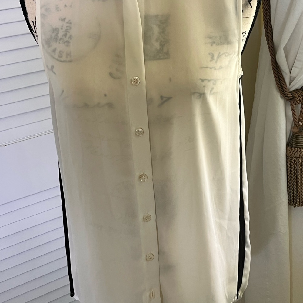 Vince Camuto Ivory Sleeveless Top